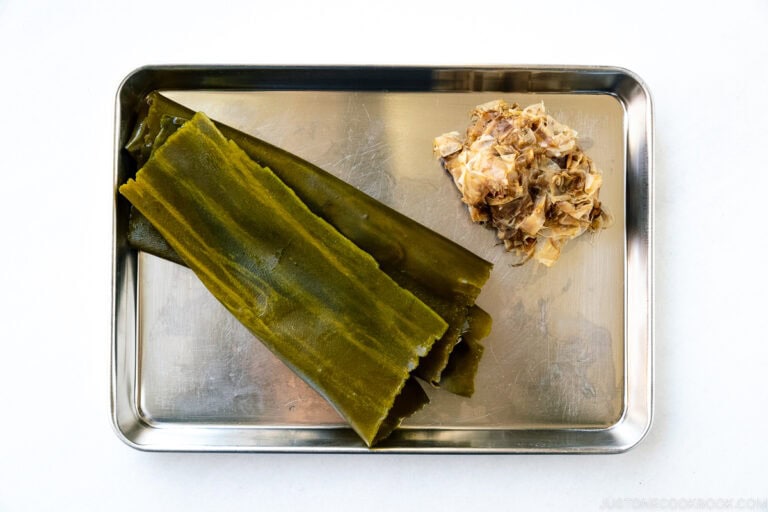 Sumashi Japanese Clear Soup (Osumashi) おすまし • Just One Cookbook