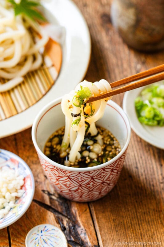 Zaru Udon (Cold Udon with Dipping Sauce) ざるうどん • Just One Cookbook
